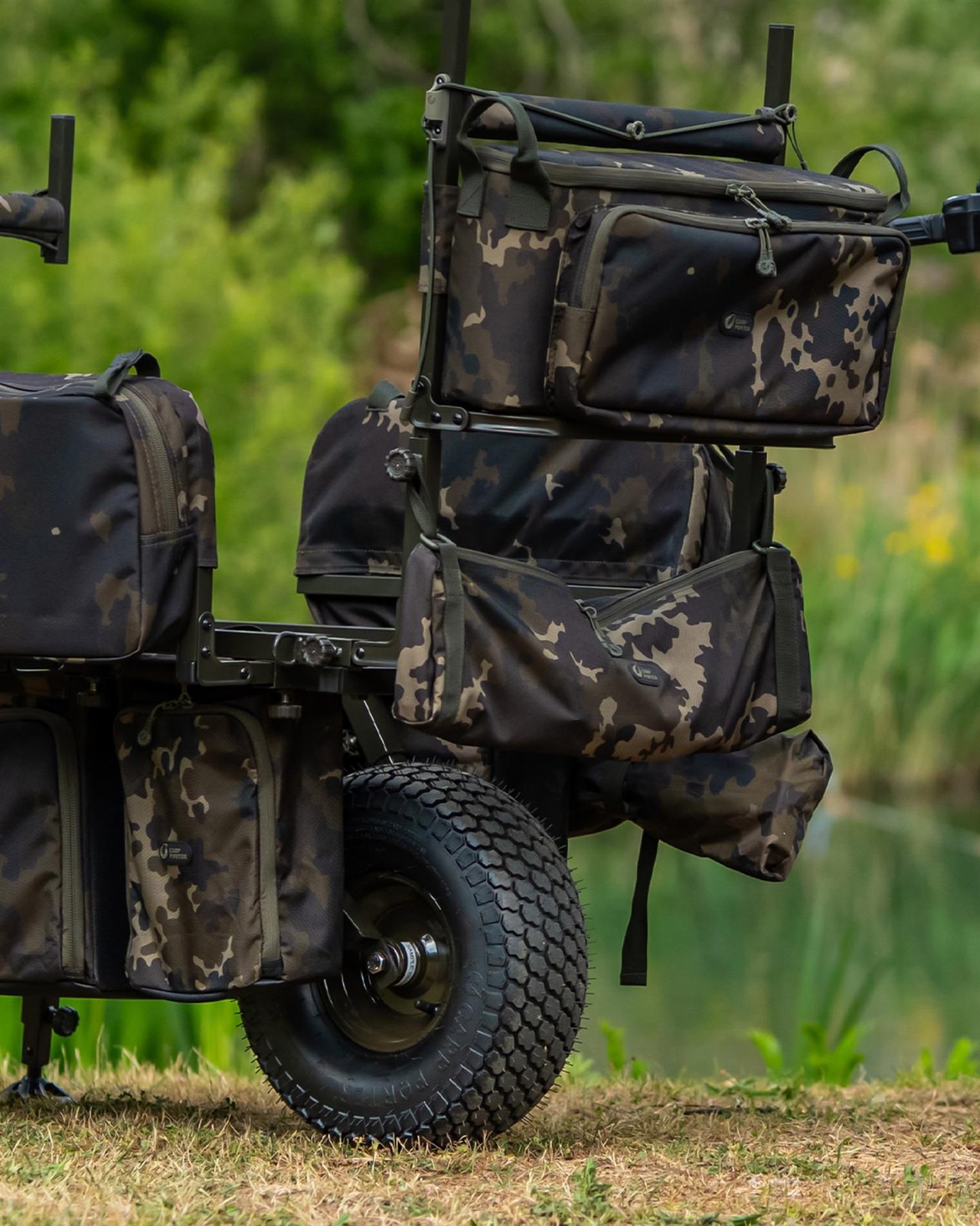 Carp Porter Basic Front Bank Stick Bag Dark Kamo