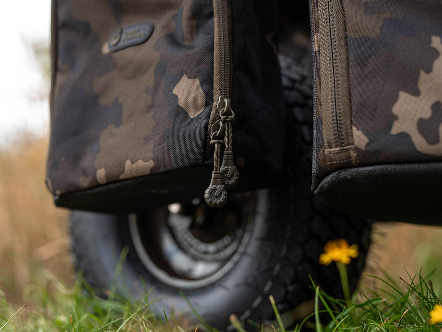 Carp Porter Pannier Dark Kamo