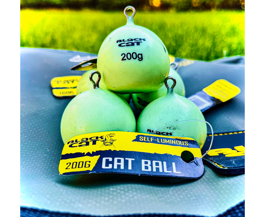 Black Cat - Cat Ball