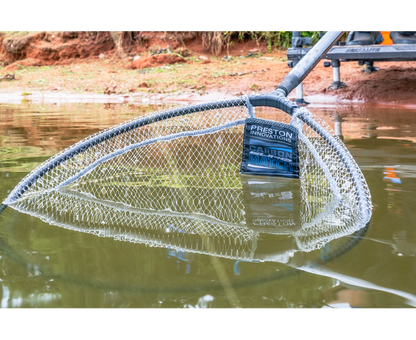 Preston Carbon Euro Match Landing Net