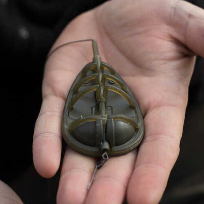 Avid Carp Method Feeders & Moulds