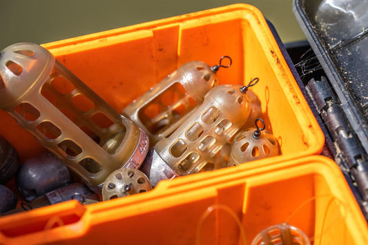 Guru Caged Window Feeder