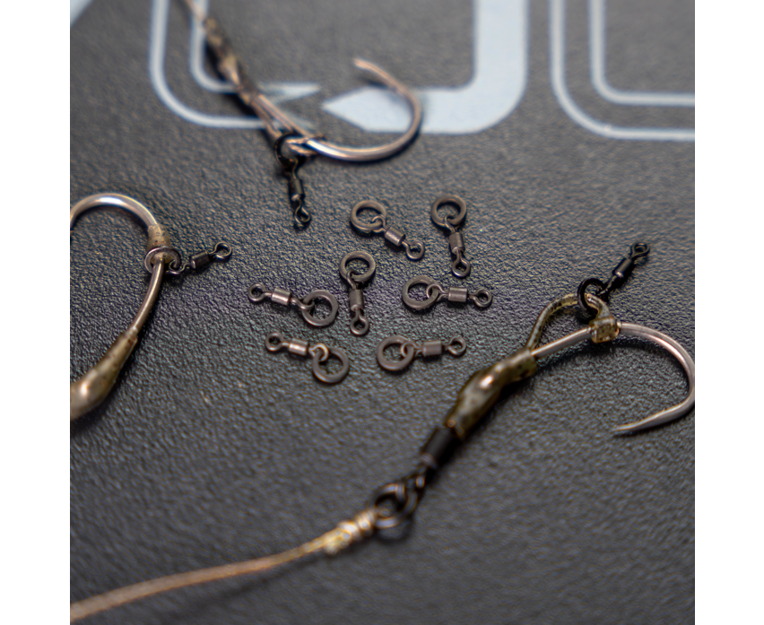 Avid Outline Mirco Ringed Hookbait Swivel - Size 19