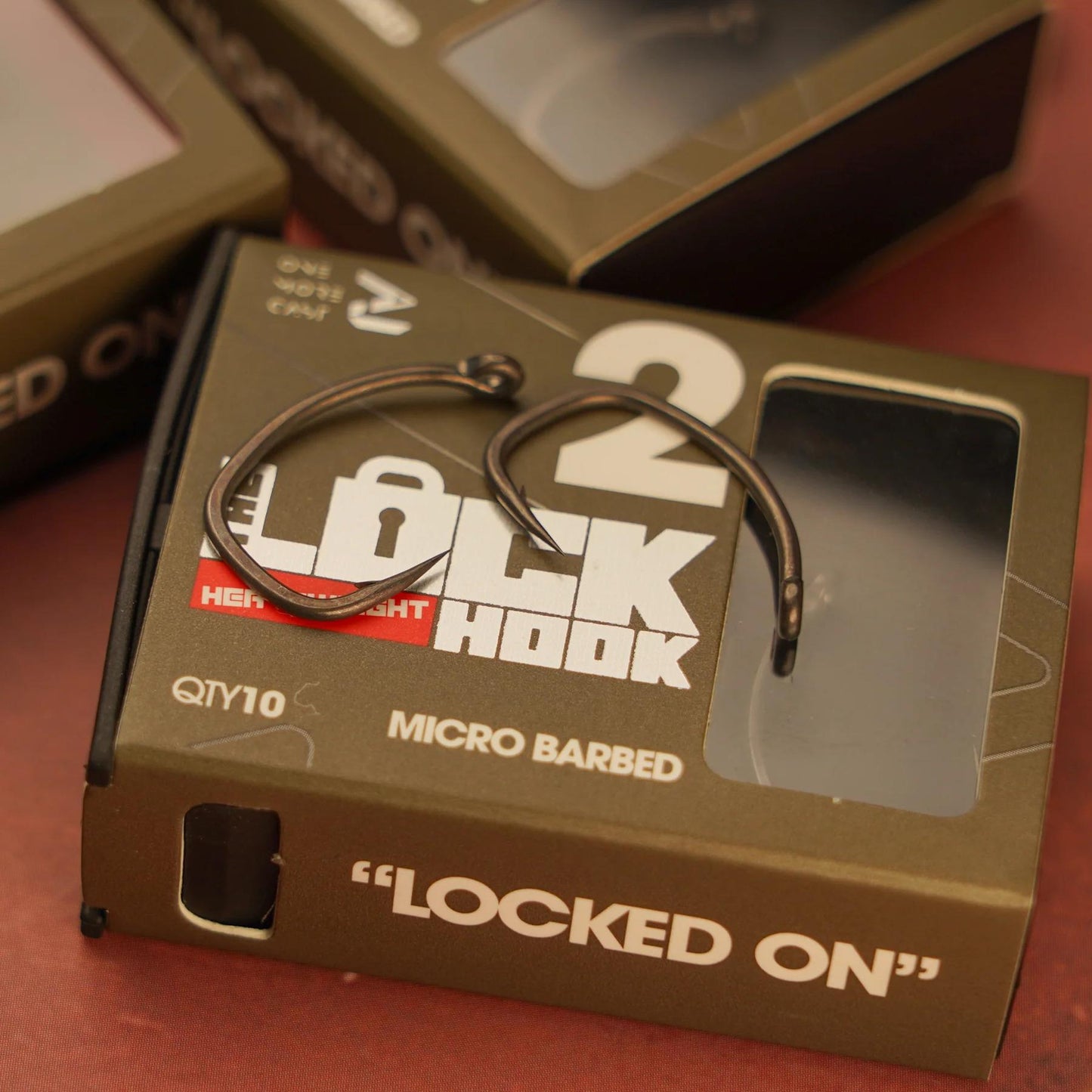 One More Cast Lock Heavyweight Hook