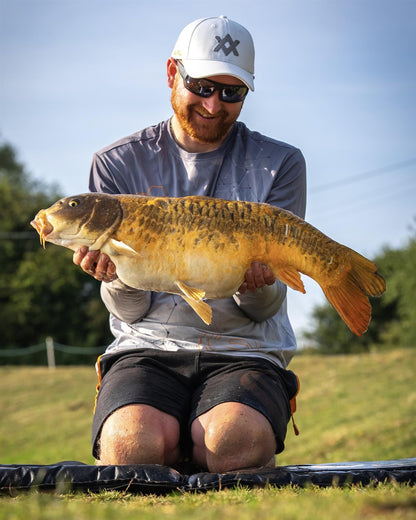 Guru White Aventus Cap