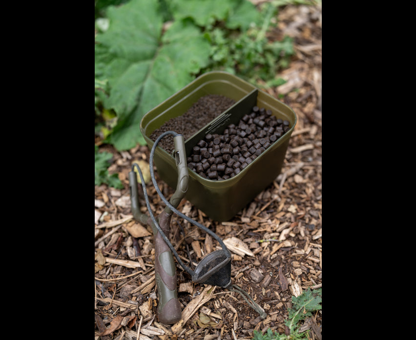 Korum Divided Bait Tub