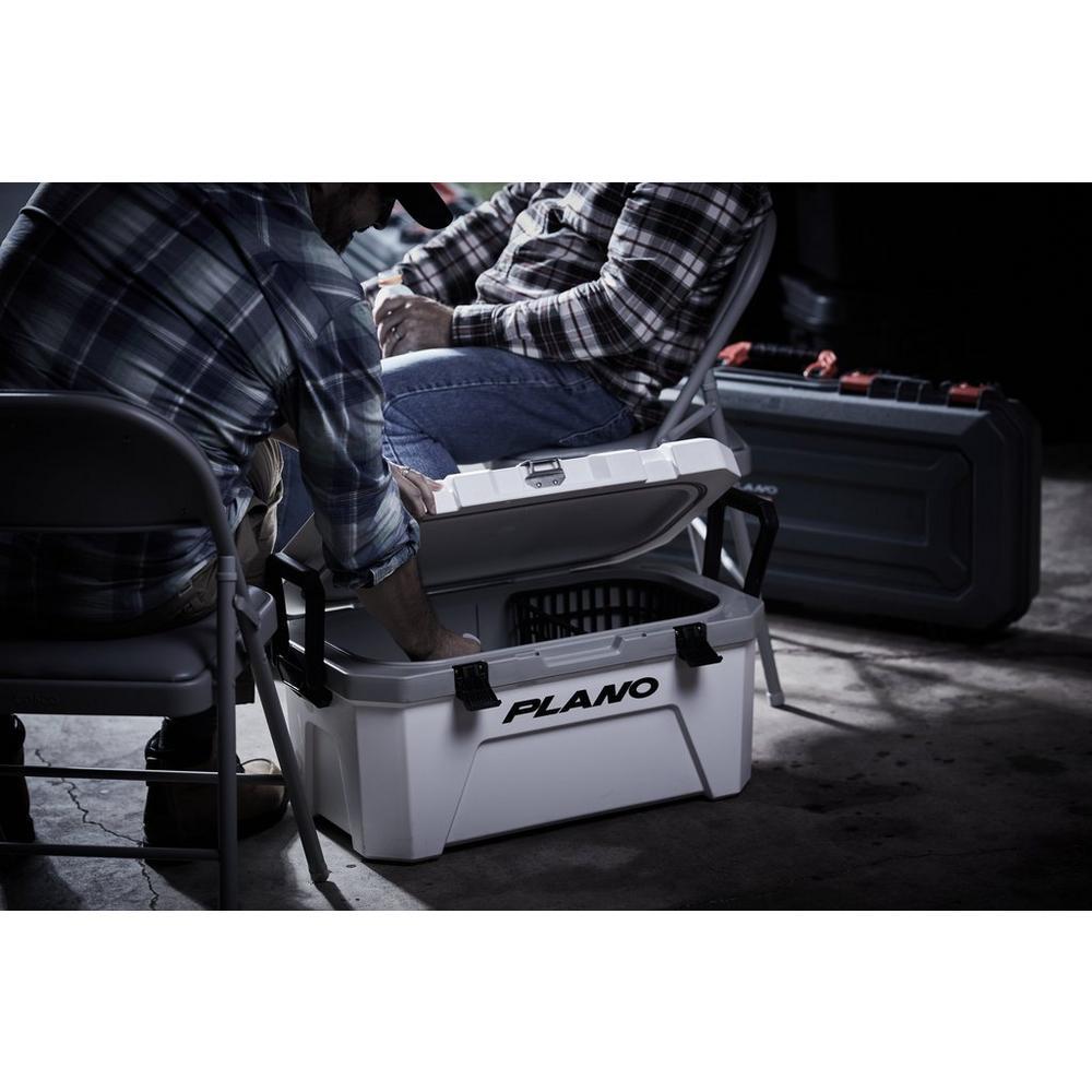 Plano Frost 32QT Cooler