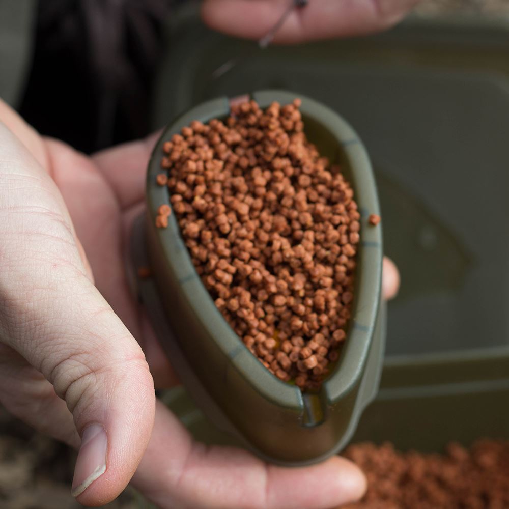 Avid Carp Method Feeders & Moulds