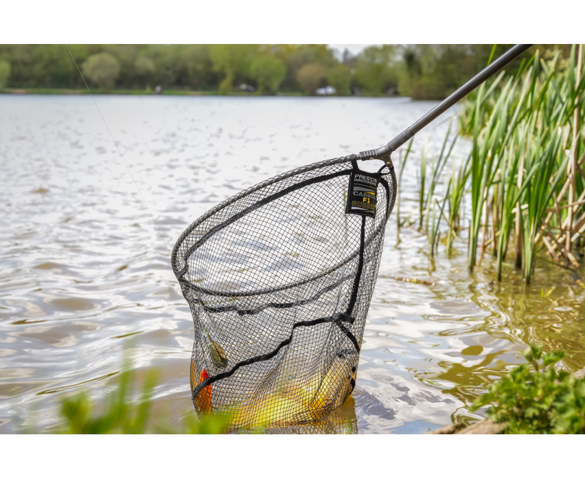 Preston Carbon F1 Latex Landing Net