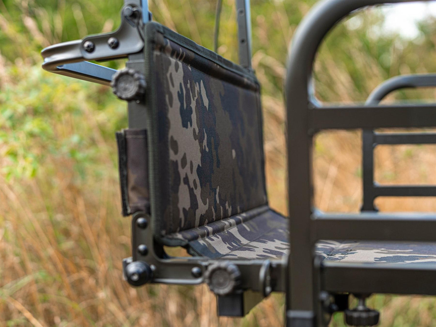 Carp Porter Large Base Board Dark Kamo