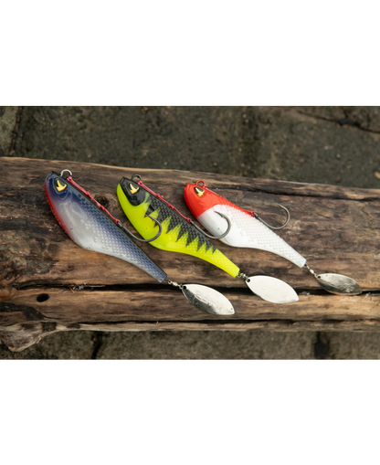 Black Cat Mad Flash Spin Tail 14cm