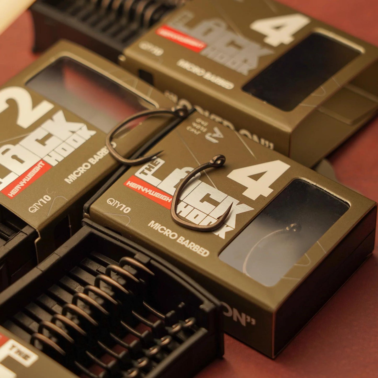 One More Cast Lock Heavyweight Hook