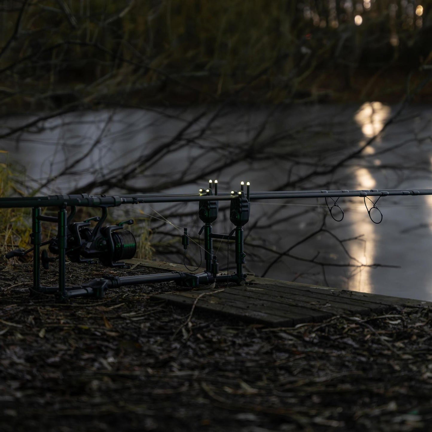 Avid VTX+ Illuminated Snag Ears