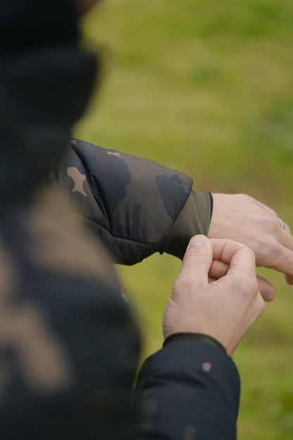 Korda Insulated Hooded Jacket Dark Kamo