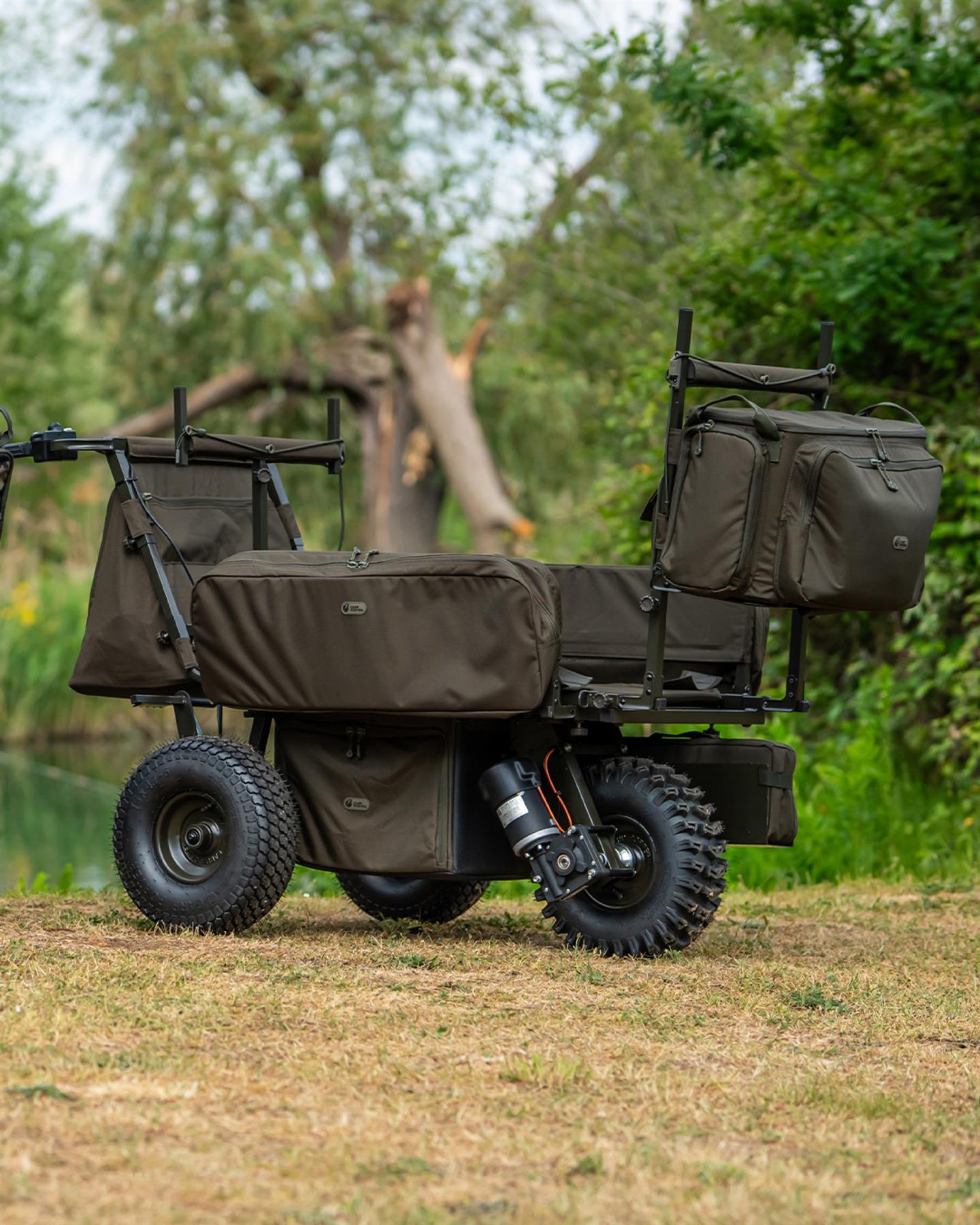 Carp Porter Large Front Barrow Bag Green
