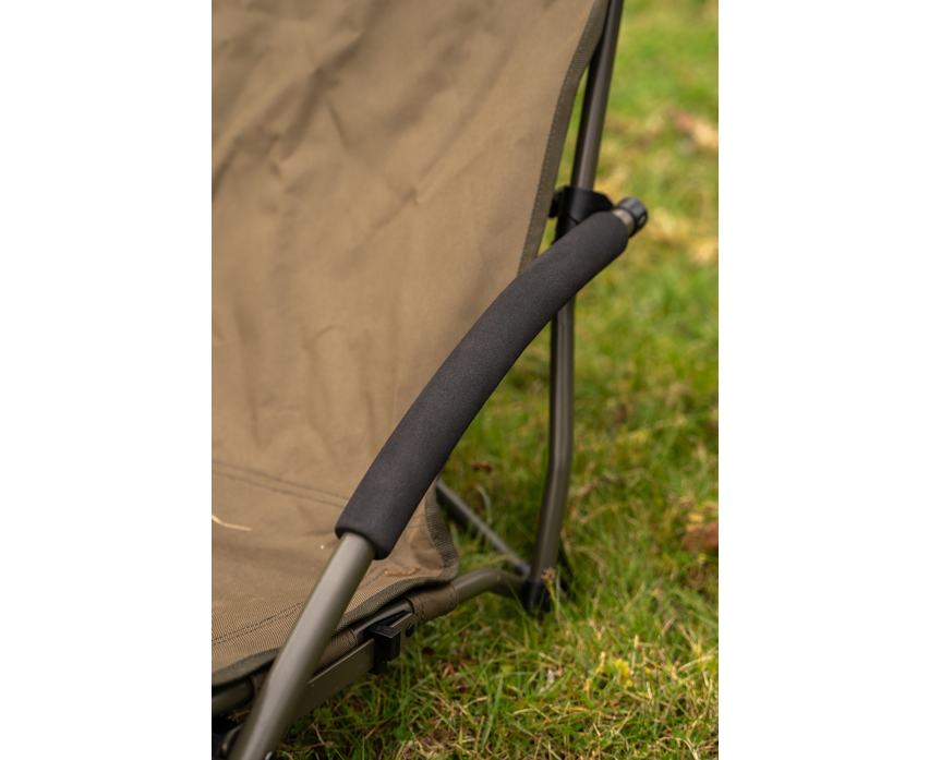 Avid Revolve Low Chair