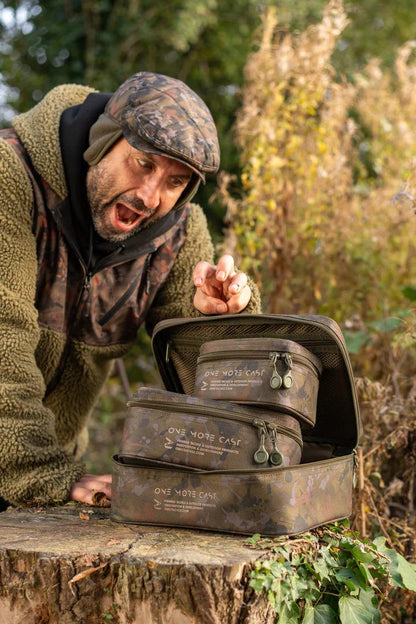 One More Cast Heist A Bag For A Bag For A Bag / Luggage