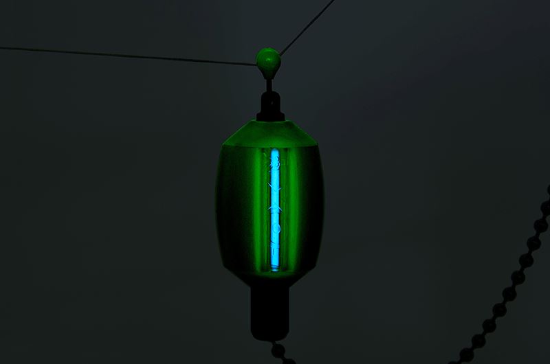 Fox Black Label Dumpy Bobbins - White